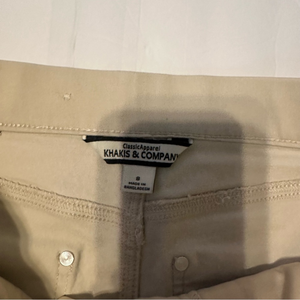 Women's Tan Shorts Khaki & Company Size 8 Summer Vacation Casual Modest - Picture 2 of 6